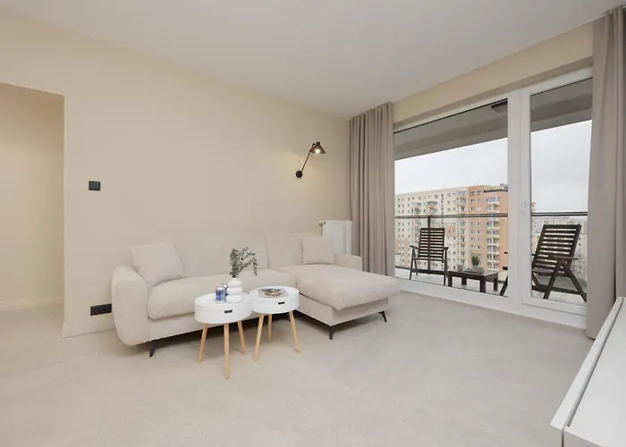 Exclusive With Parking & Balcony By Renters Prestige Варшава